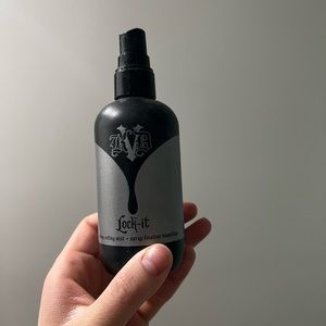 Kat Von D setting spray